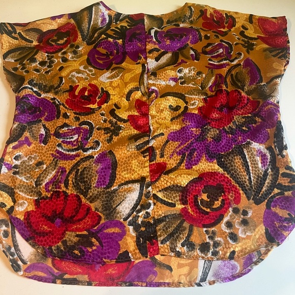 Glossy floral top vintage notations  size 8 - Picture 2 of 3